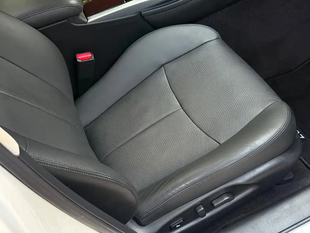 Infiniti Q70 — миниатюра 34