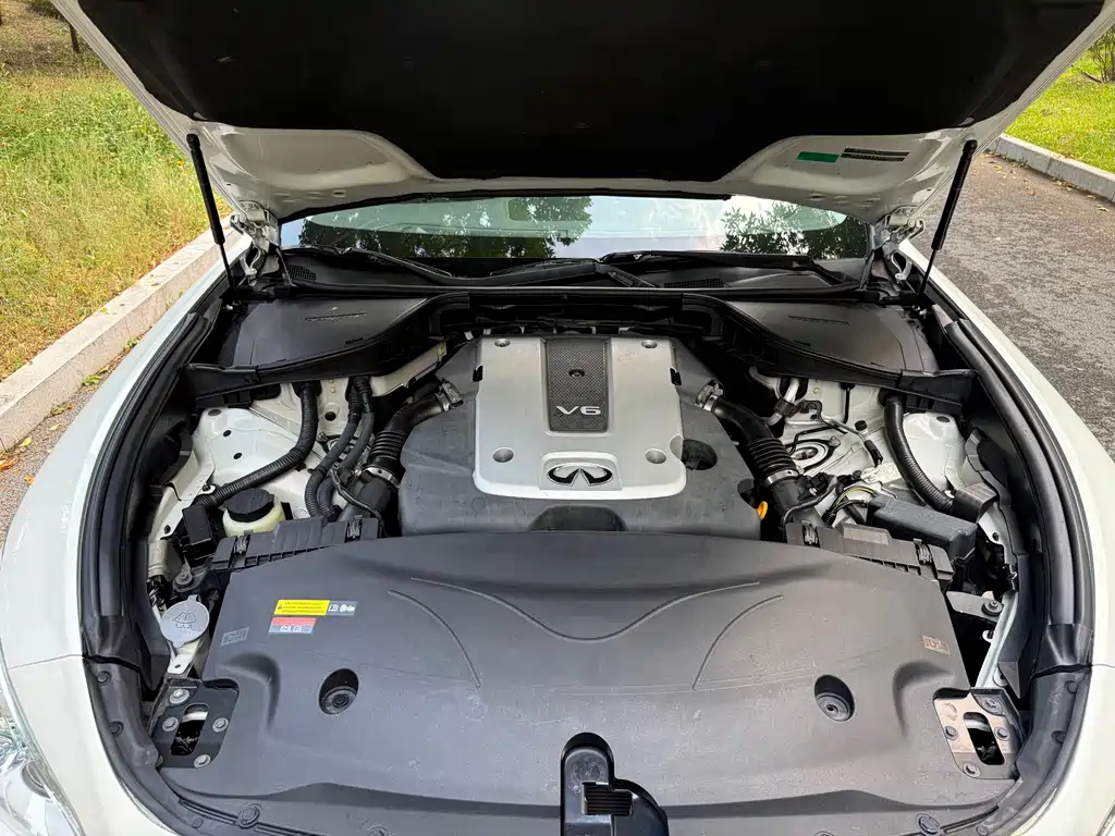 Infiniti Q70 — миниатюра 41