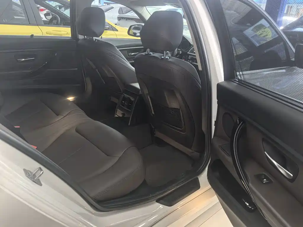 BMW 3 Series — миниатюра 13