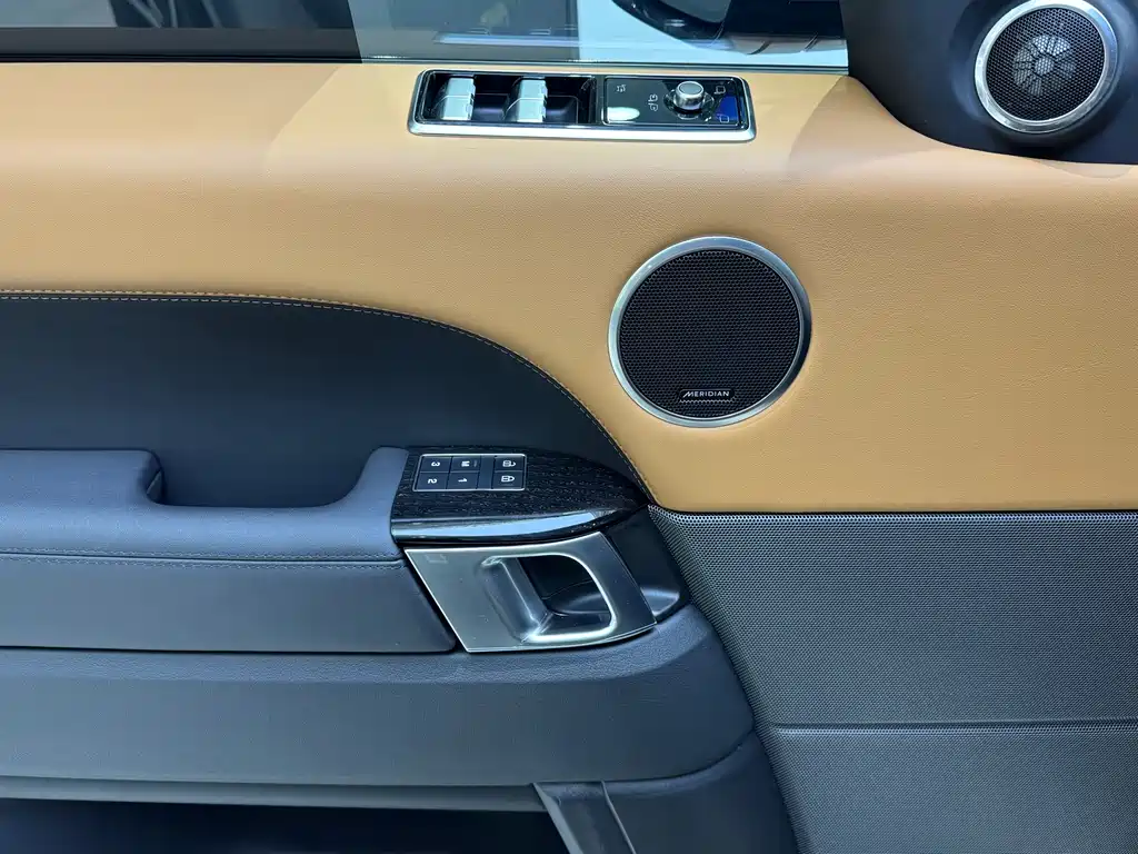 Land Rover Sport — миниатюра 10