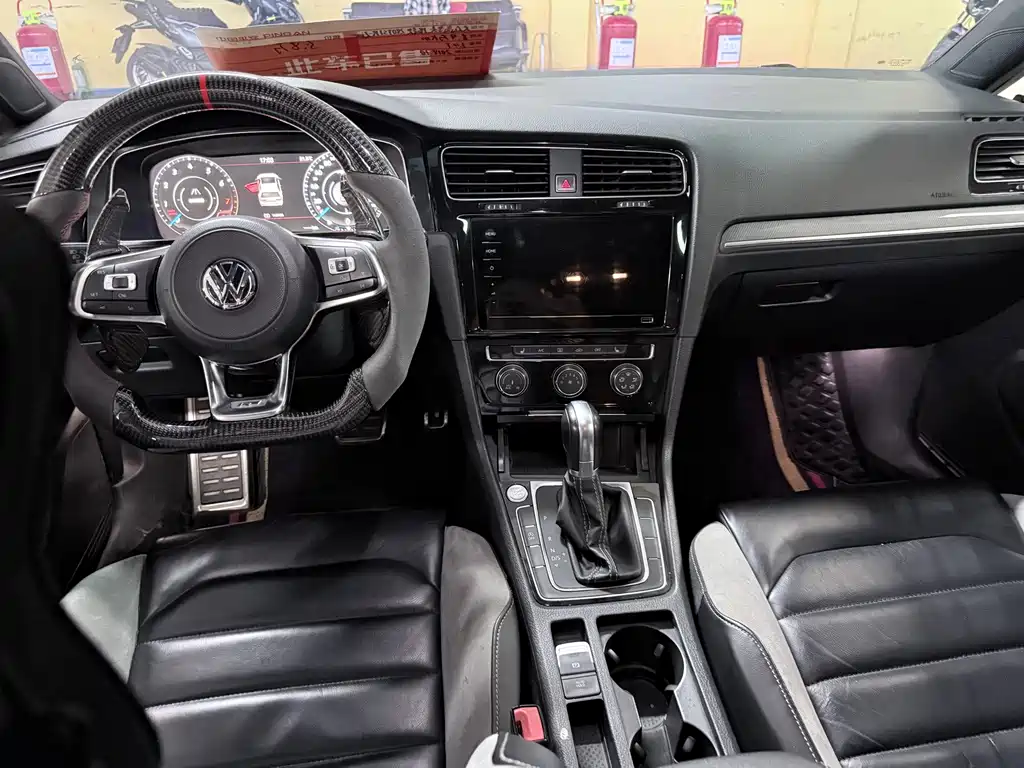 Volkswagen Golf — миниатюра 12
