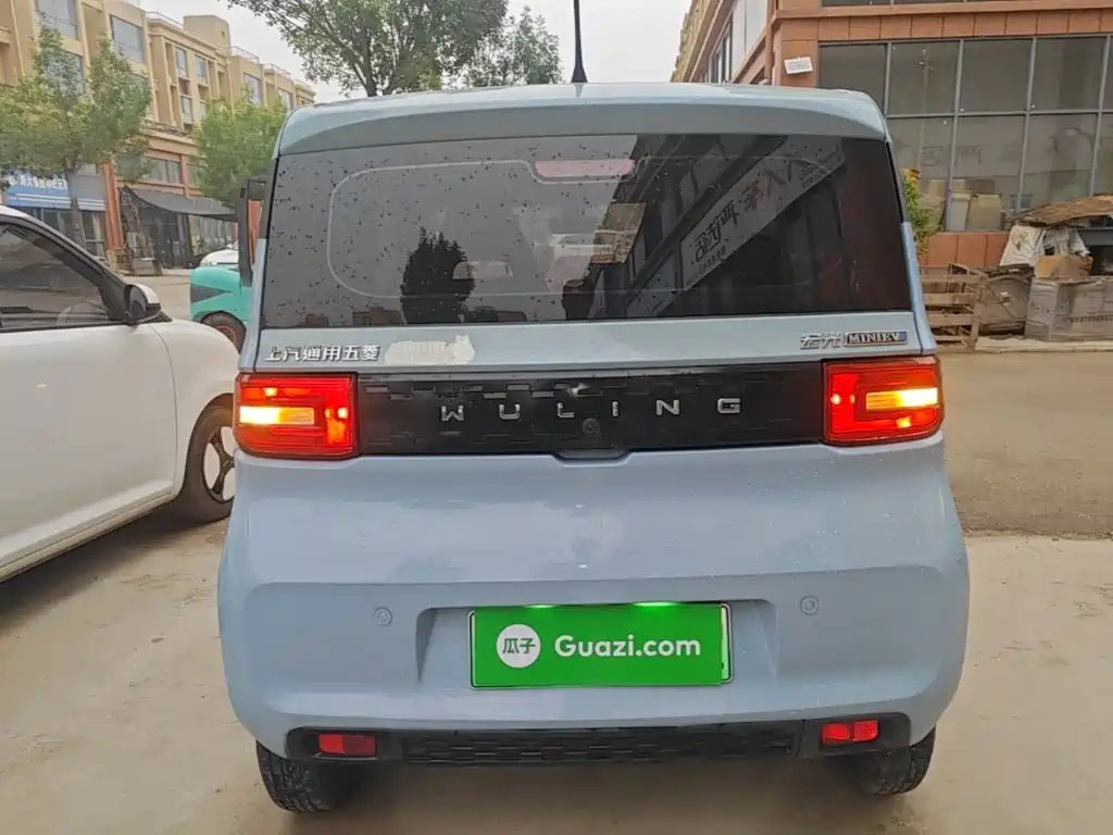 Wuling MINIEV — миниатюра 6