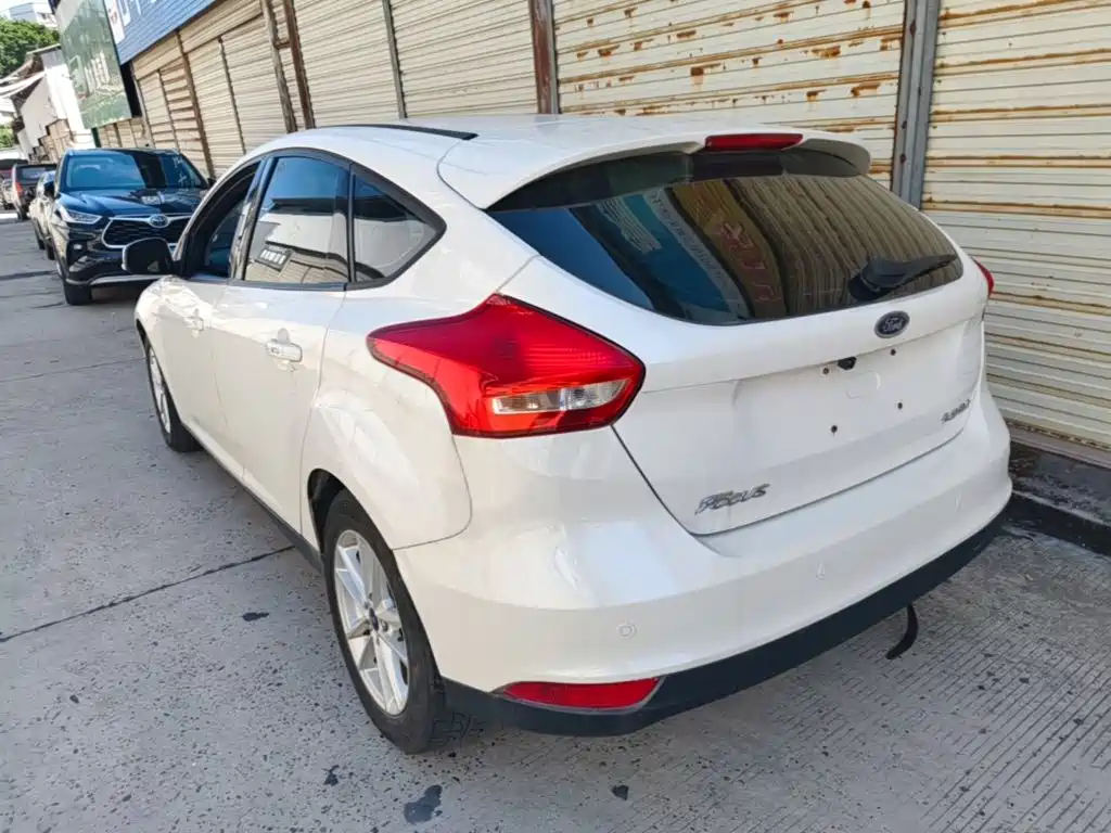 Ford Focus — миниатюра 5