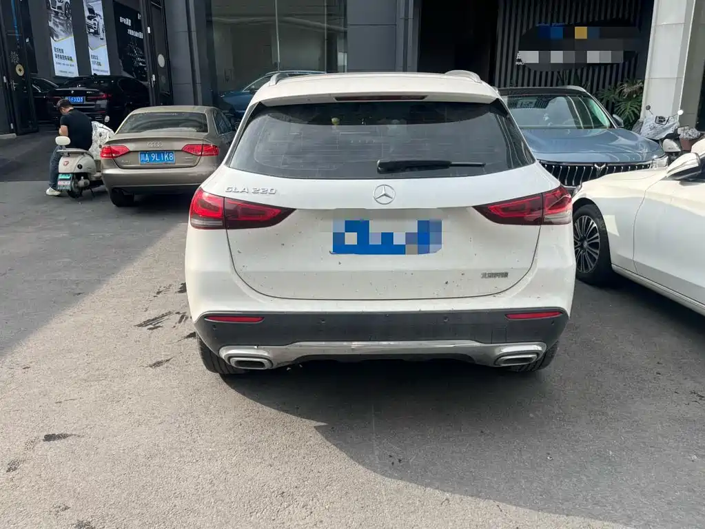 Mercedes-Benz GLA — миниатюра 9