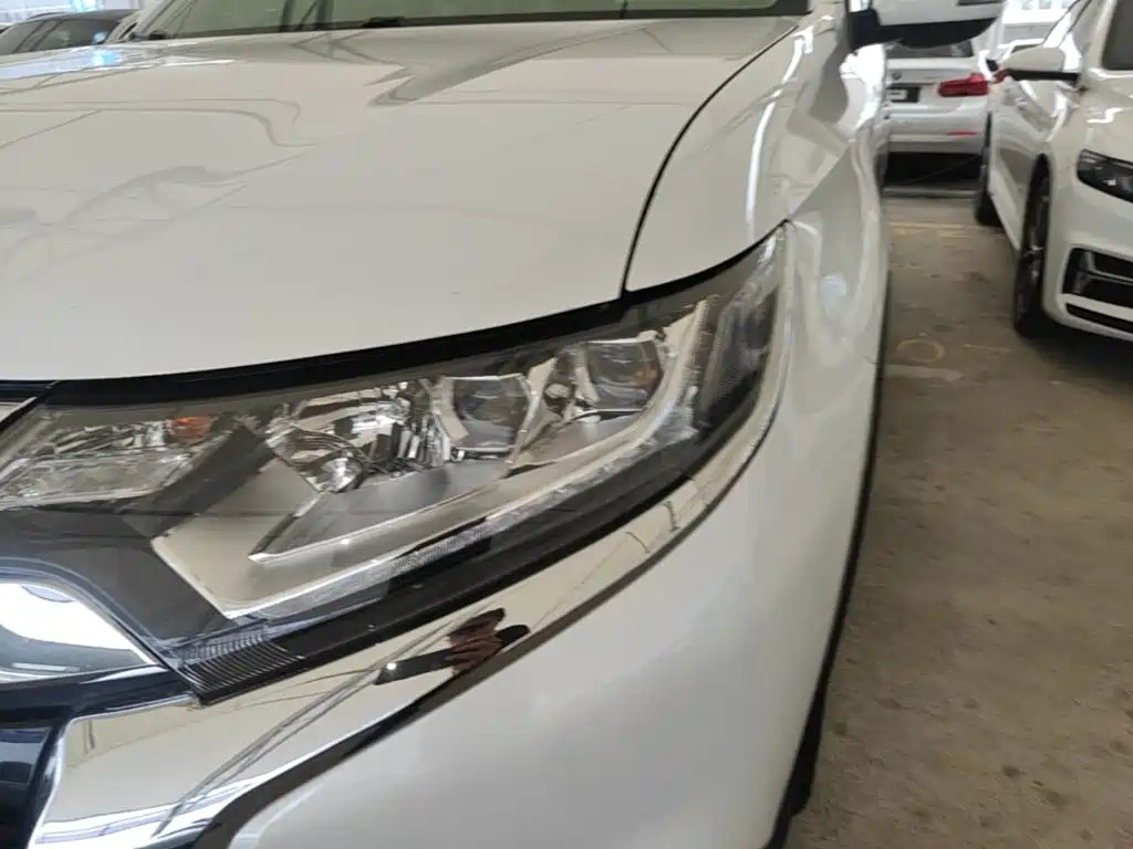 Mitsubishi Outlander — миниатюра 24