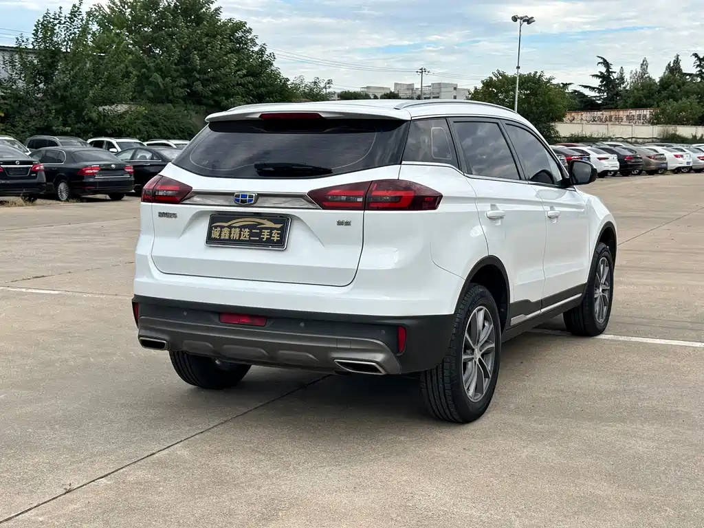 Geely Boyue — миниатюра 9