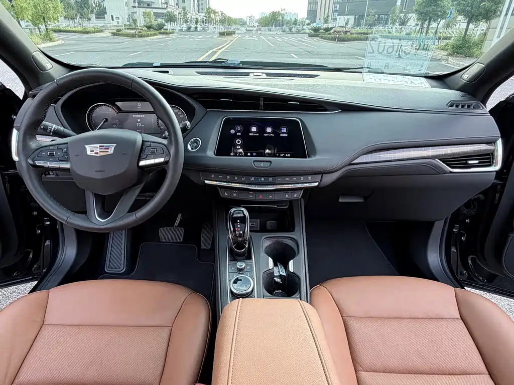 Cadillac XT4 — миниатюра 10