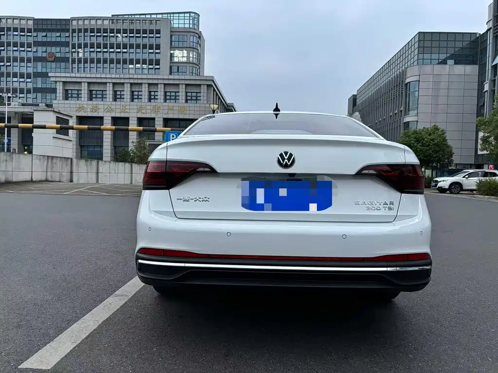 Volkswagen Sagitar 2026 L 300TSI DSG Luxury