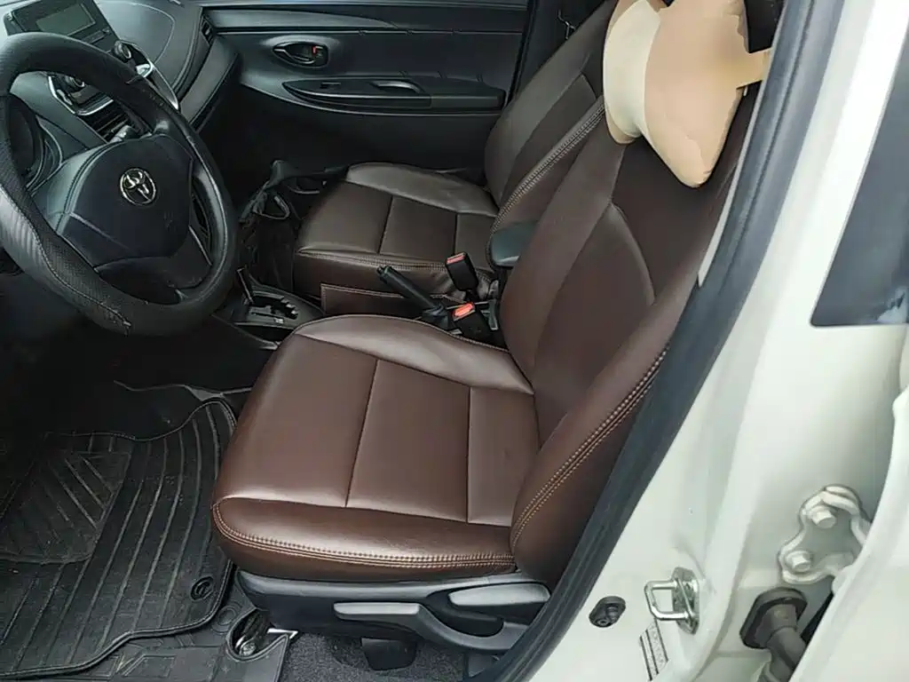 Toyota Yaris L — миниатюра 15