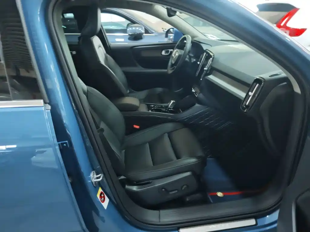 Volvo XC40 — миниатюра 25