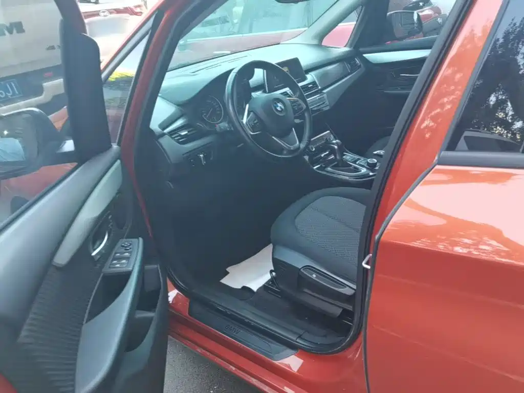 BMW 2 Series Active Tourer — миниатюра 15