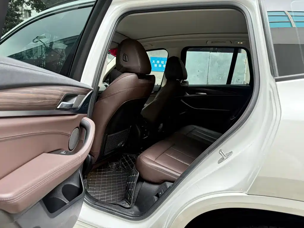 BMW X3 — миниатюра 5
