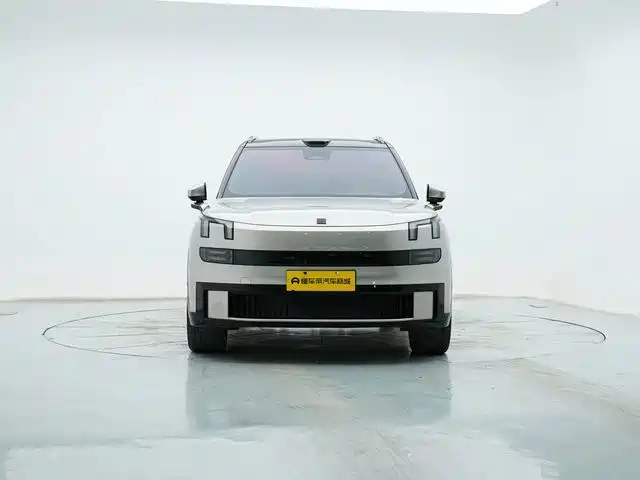Lynk & Co 900 — миниатюра 7