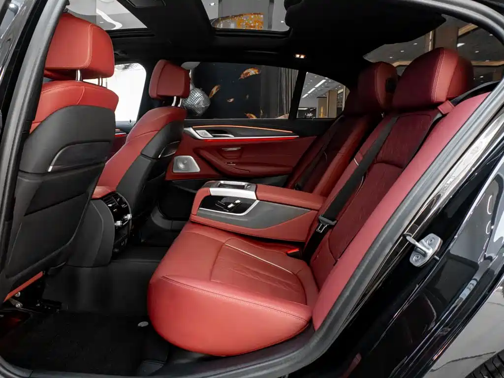 BMW 5 Series — миниатюра 29