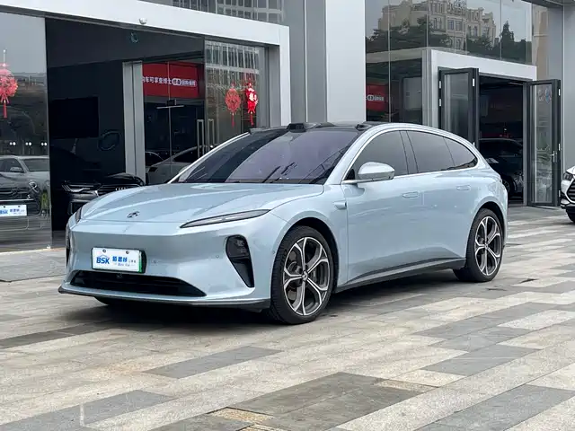 NIO NIO ET5T 2024