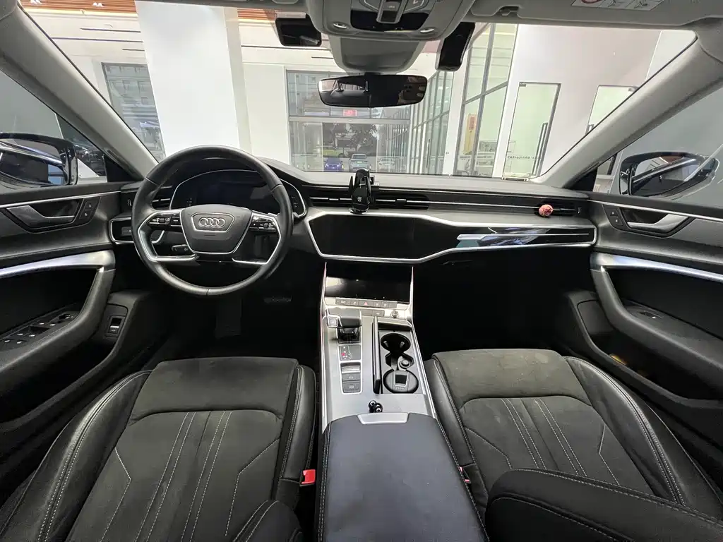 Audi A7L 2024 45TFSI S-line