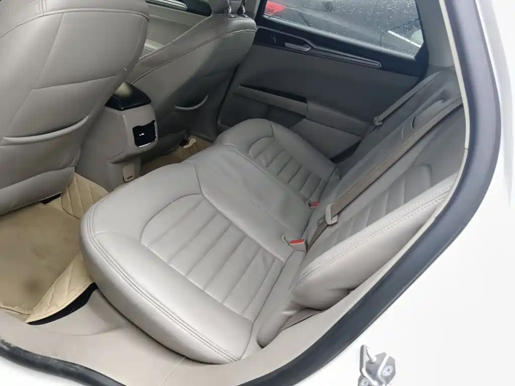 Ford Mondeo — миниатюра 17