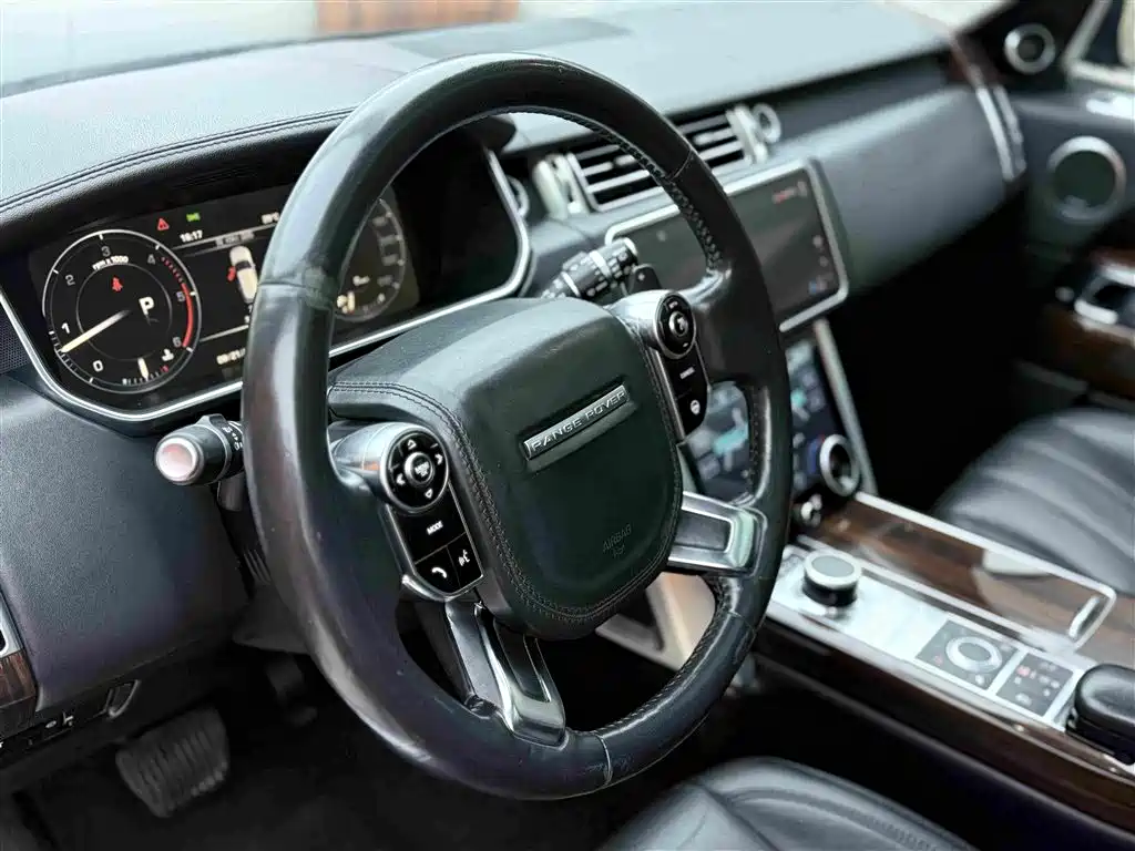Land Rover Range Rover — миниатюра 10