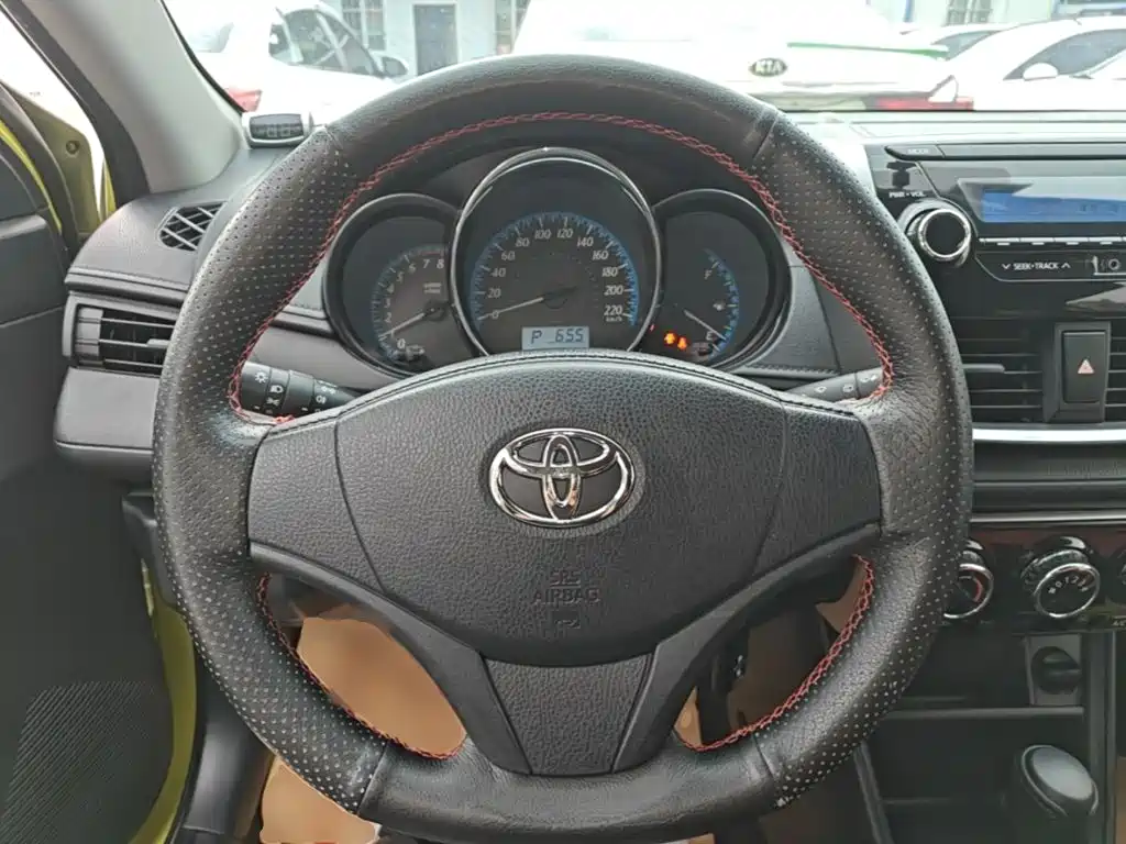 Toyota Yaris L — миниатюра 11