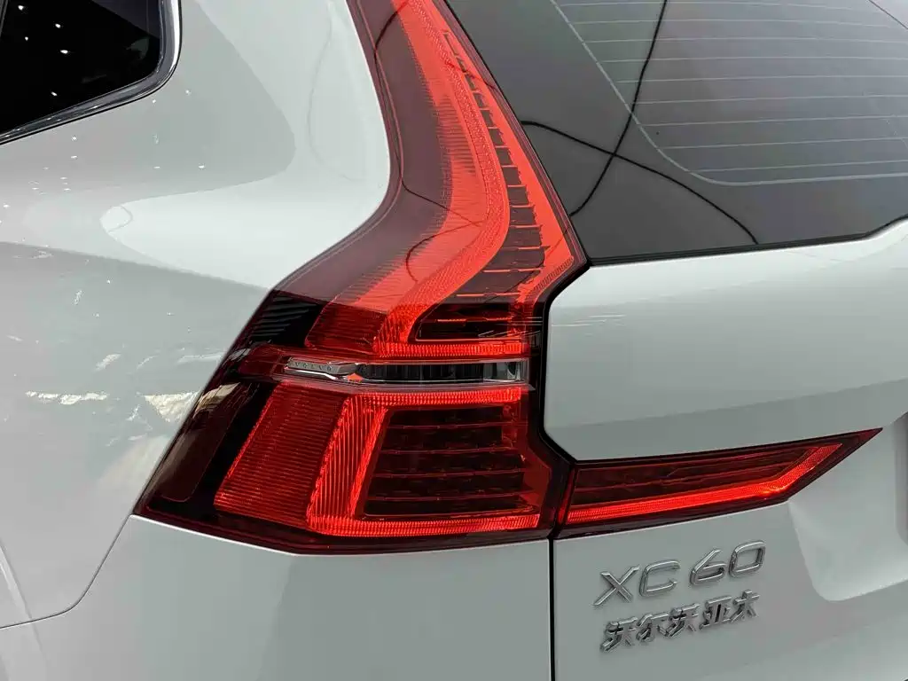 Volvo XC60 — миниатюра 6