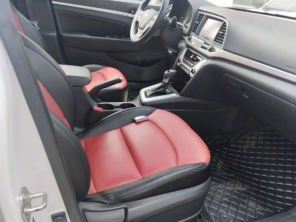 Hyundai Elantra — миниатюра 25
