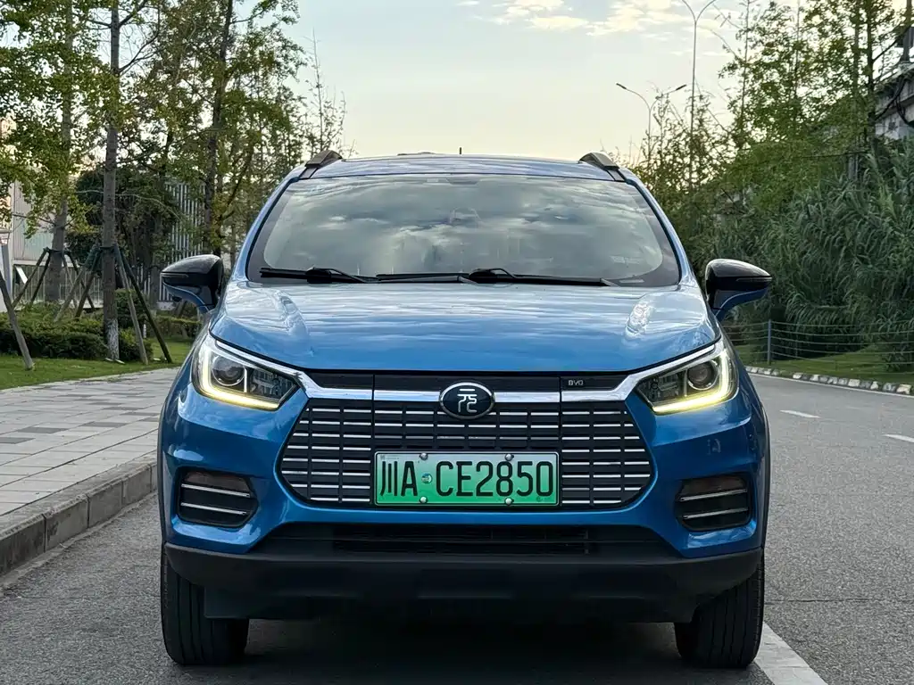 BYD Yuan EV — миниатюра 8