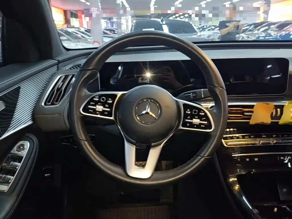 Mercedes-Benz EQC — миниатюра 11