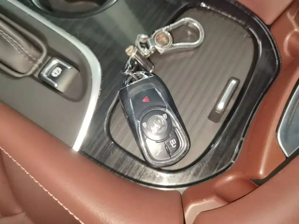 Buick Envision Plus — миниатюра 9