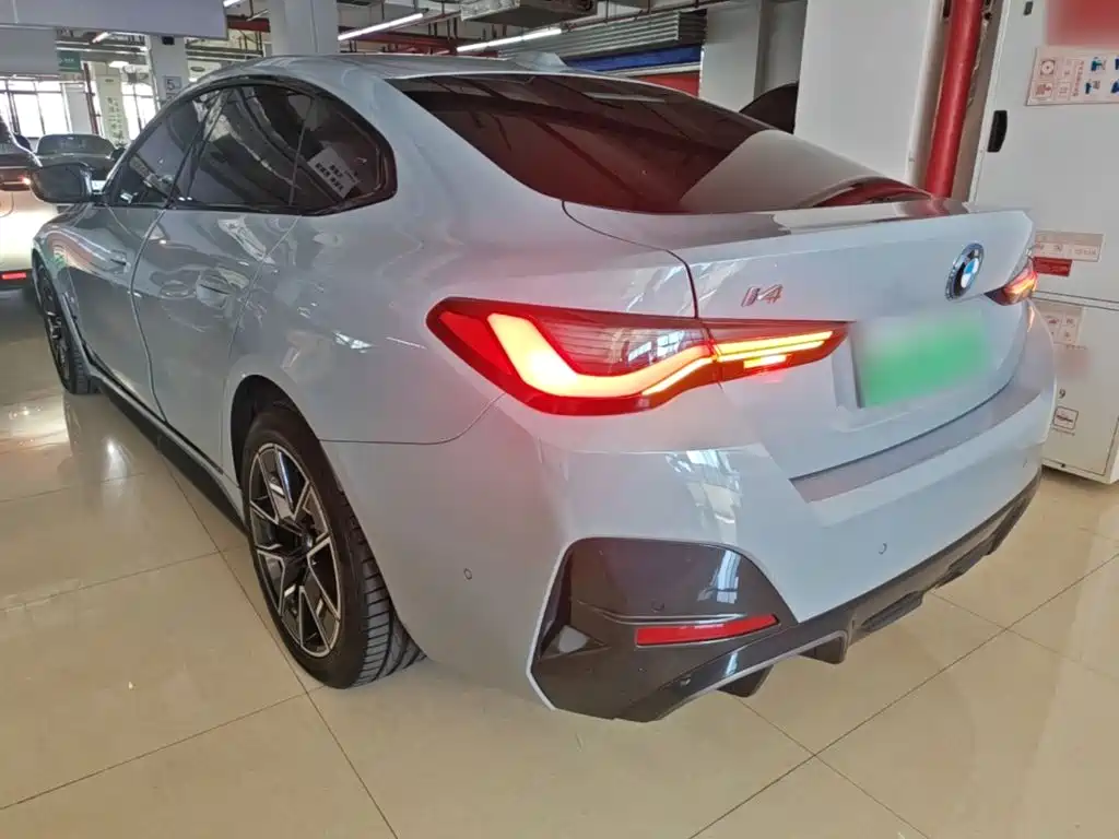 BMW i4 — миниатюра 5