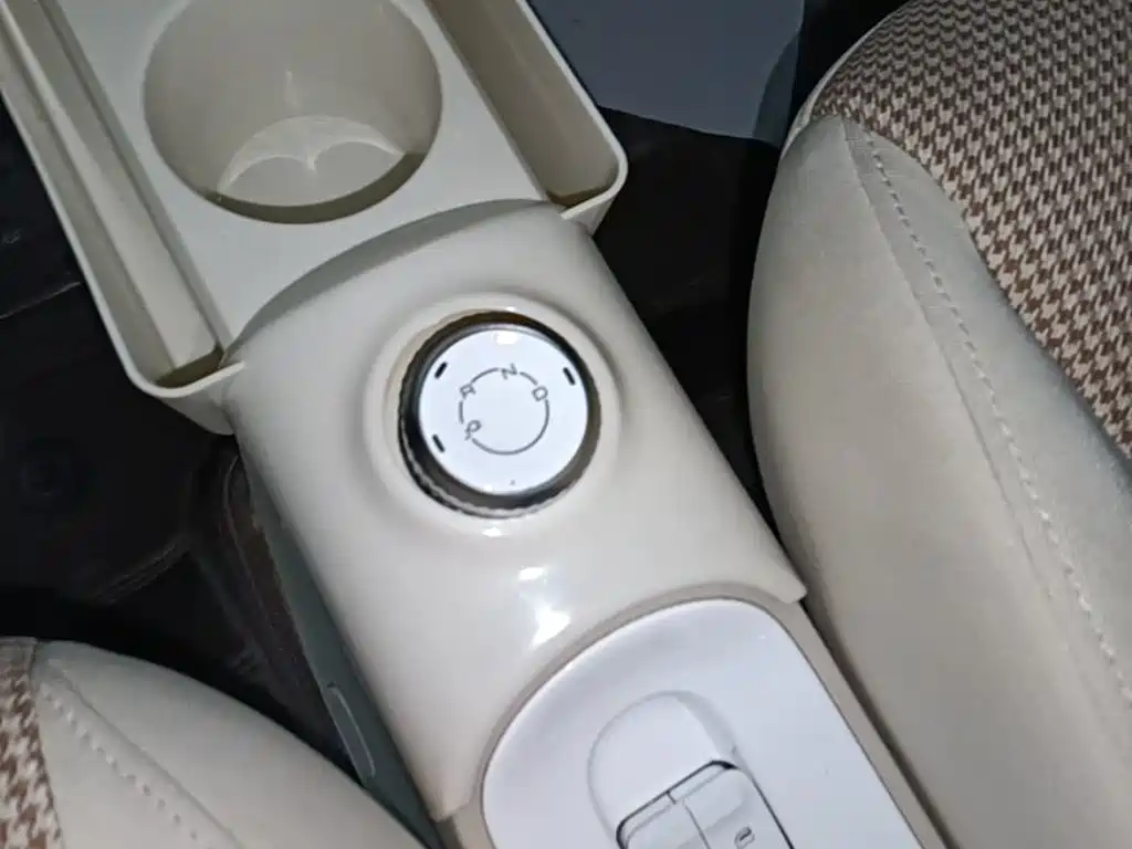 Wuling MINIEV — миниатюра 14