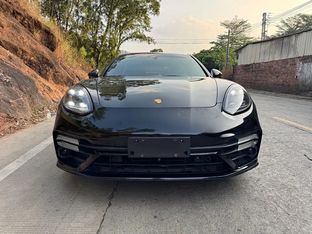 Porsche Panamera — миниатюра 2