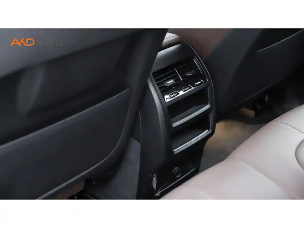 BMW X5 (Import) - фото 9