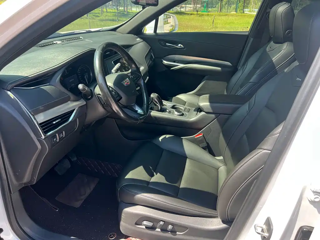 Cadillac XT4 — миниатюра 10