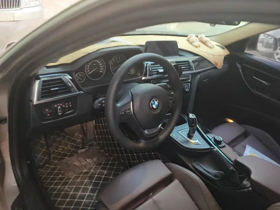 BMW 3 Series — миниатюра 12