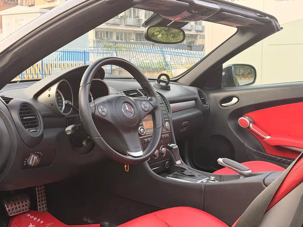 Mercedes-Benz SLK-Class — миниатюра 5