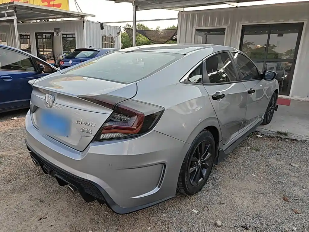 Honda Civic — миниатюра 7