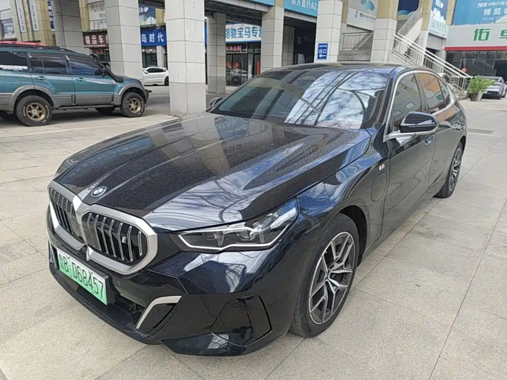 BMW i5