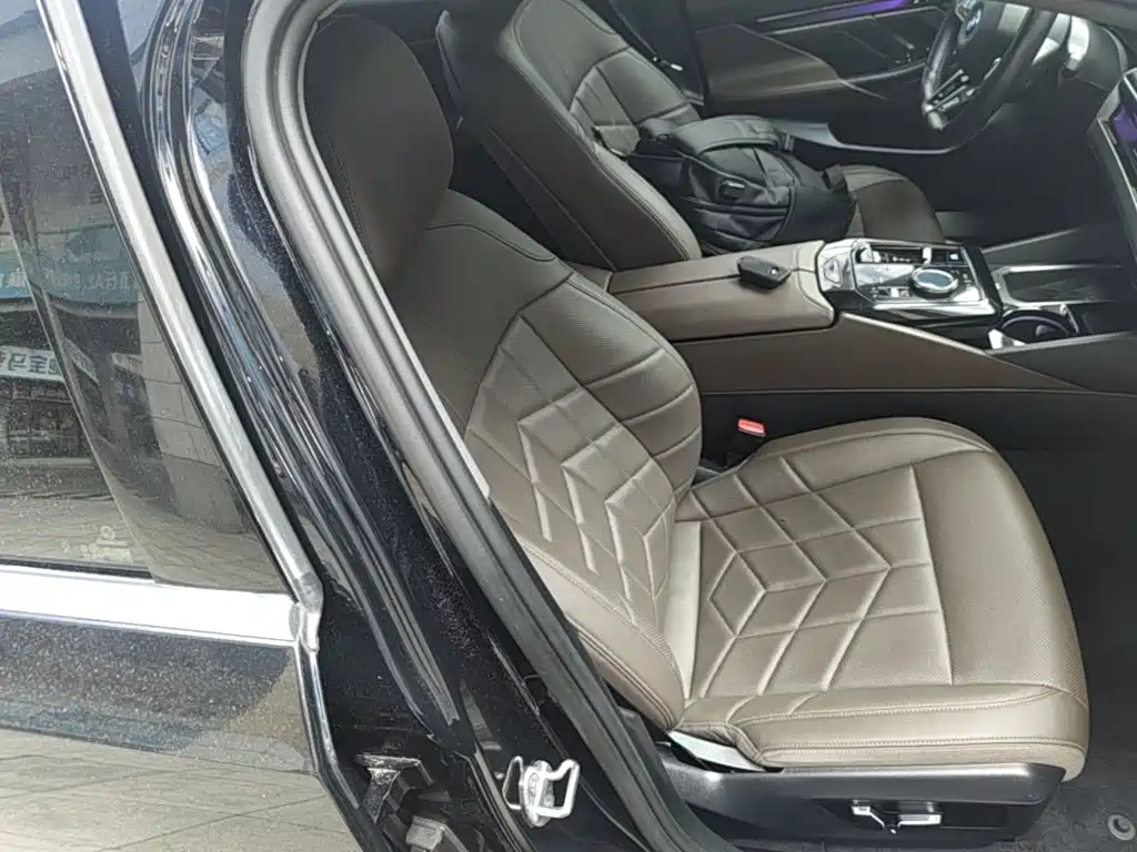 BMW i5 — миниатюра 25