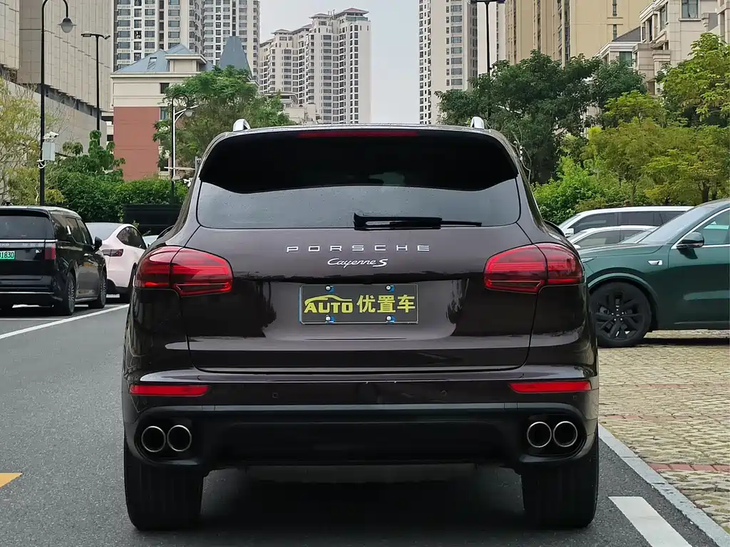 PORSCHE CAYENNE