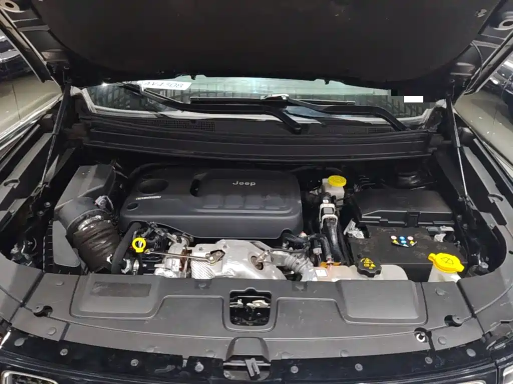 Jeep Grand Commander — миниатюра 20