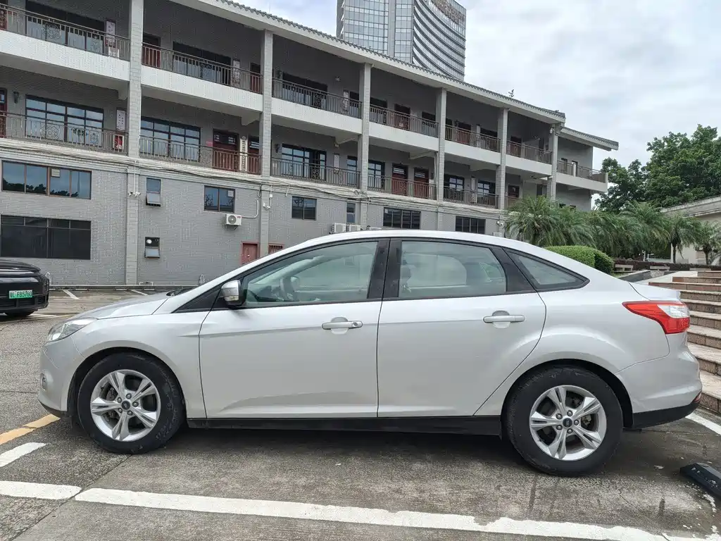 Ford Focus — миниатюра 13