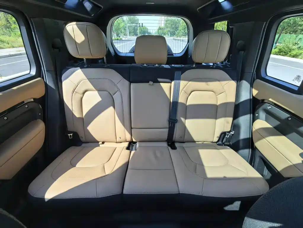 Land Rover Defender — миниатюра 15