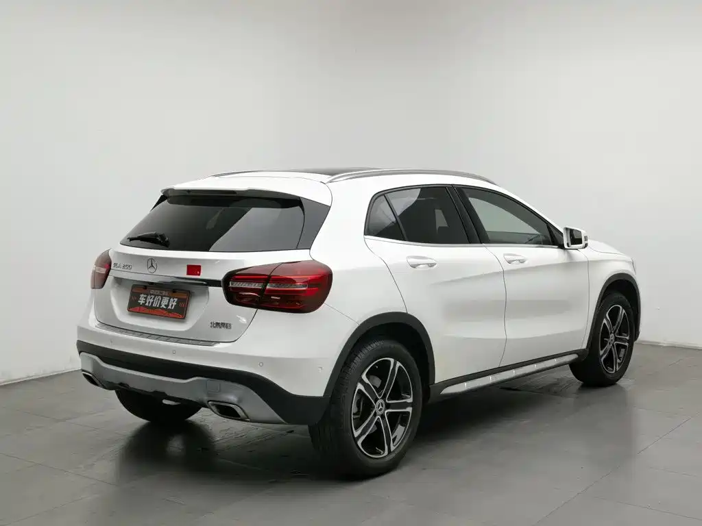 Mercedes-Benz GLA — миниатюра 2
