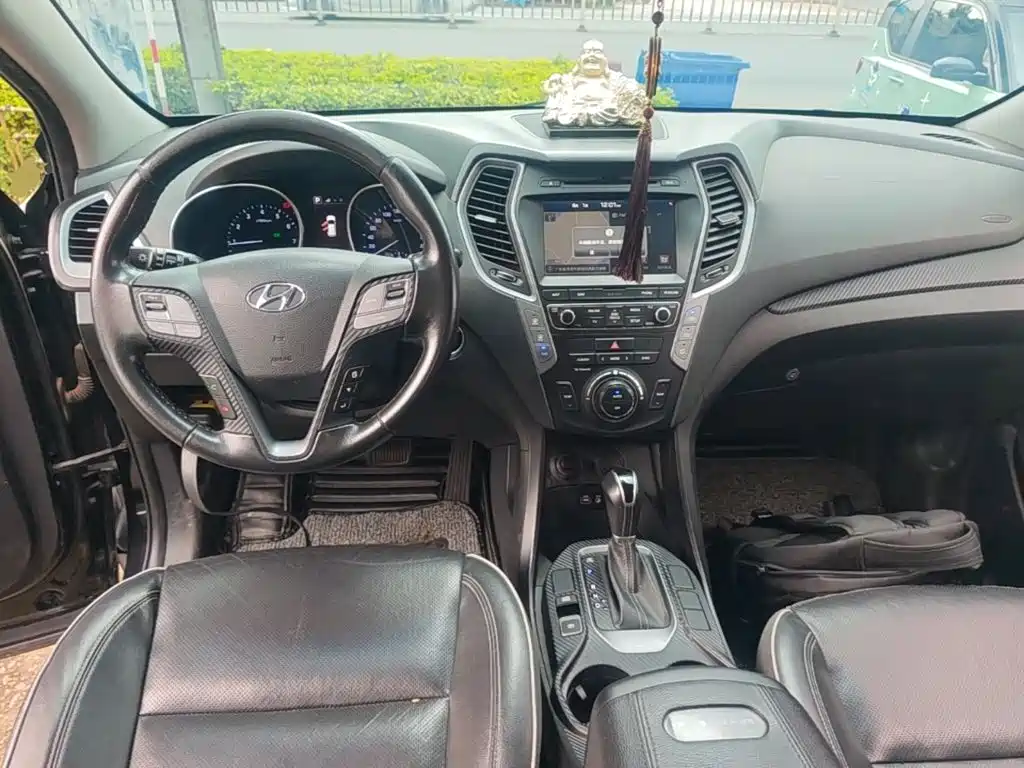 Hyundai Santa Fe — миниатюра 10