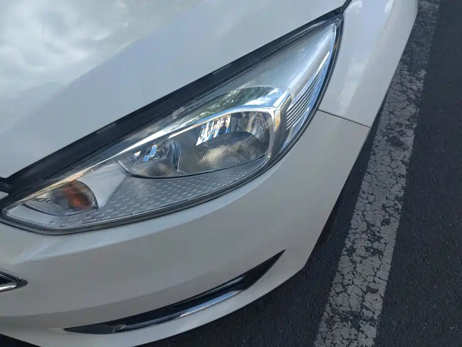 Ford Focus — миниатюра 5