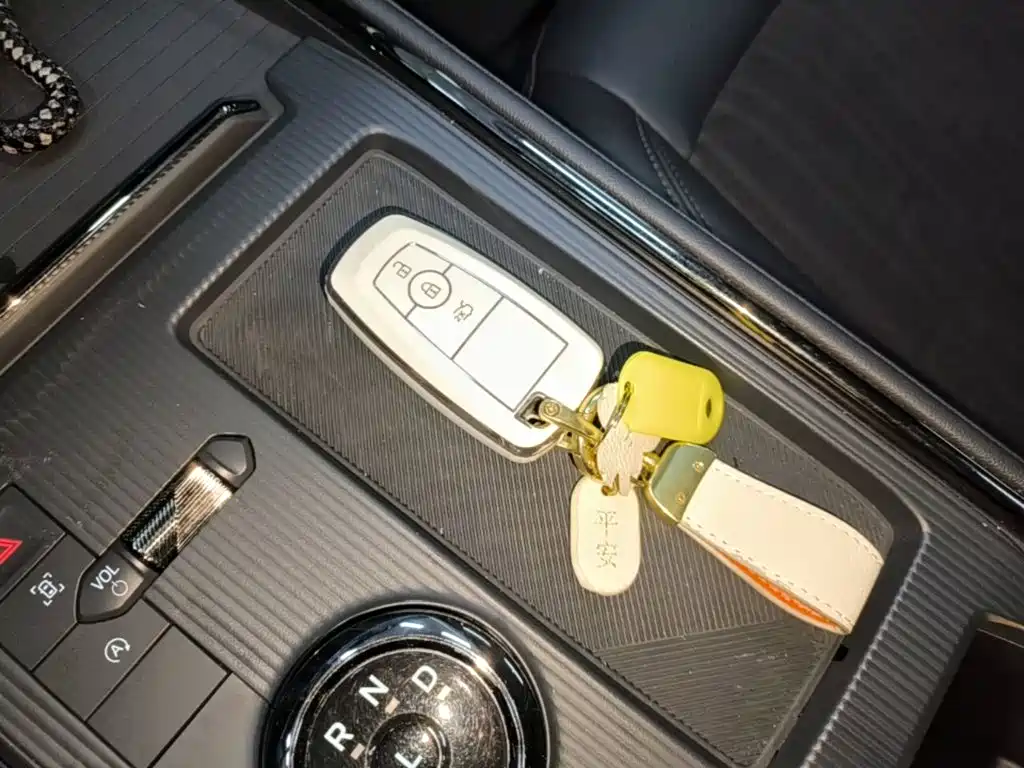 Ford Mondeo — миниатюра 9