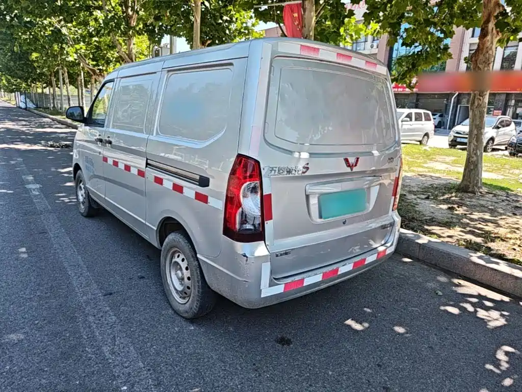 Wuling Rongguang — миниатюра 5