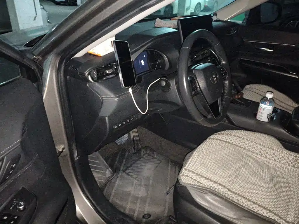 Toyota Harrier — миниатюра 12