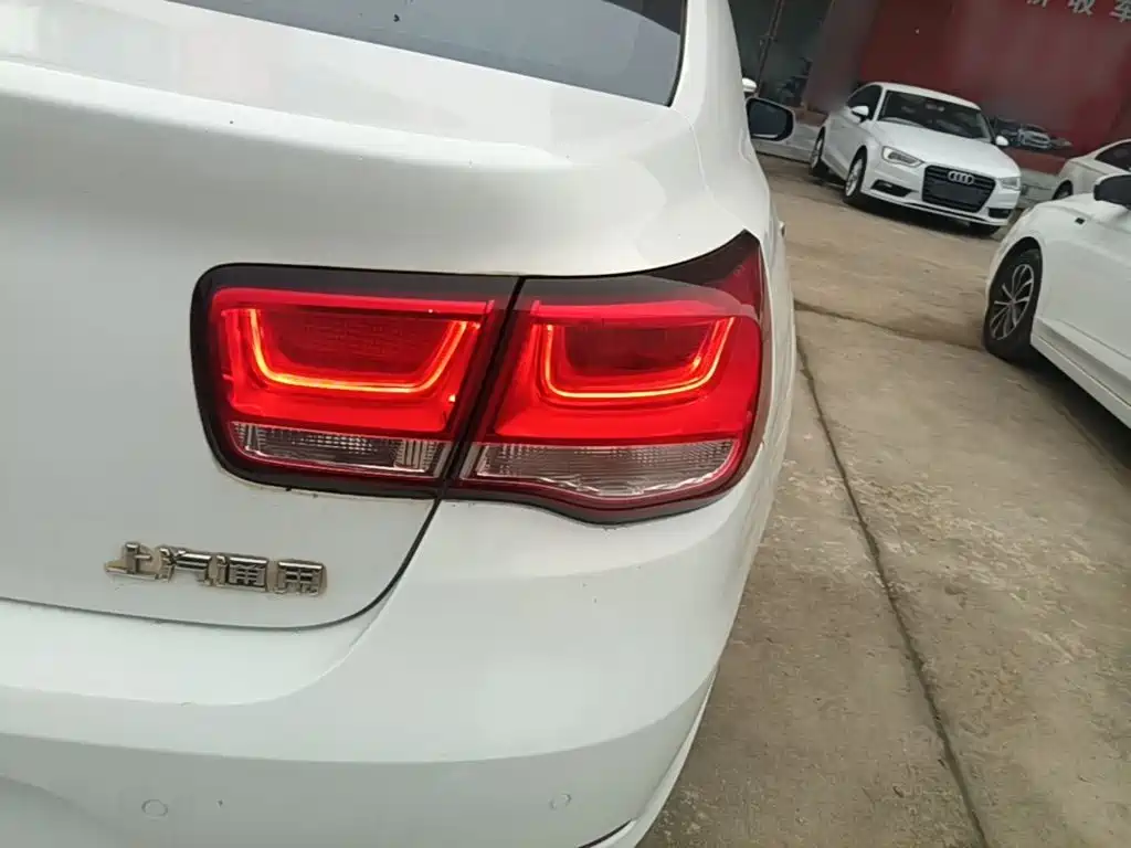 Chevrolet Malibu — миниатюра 8