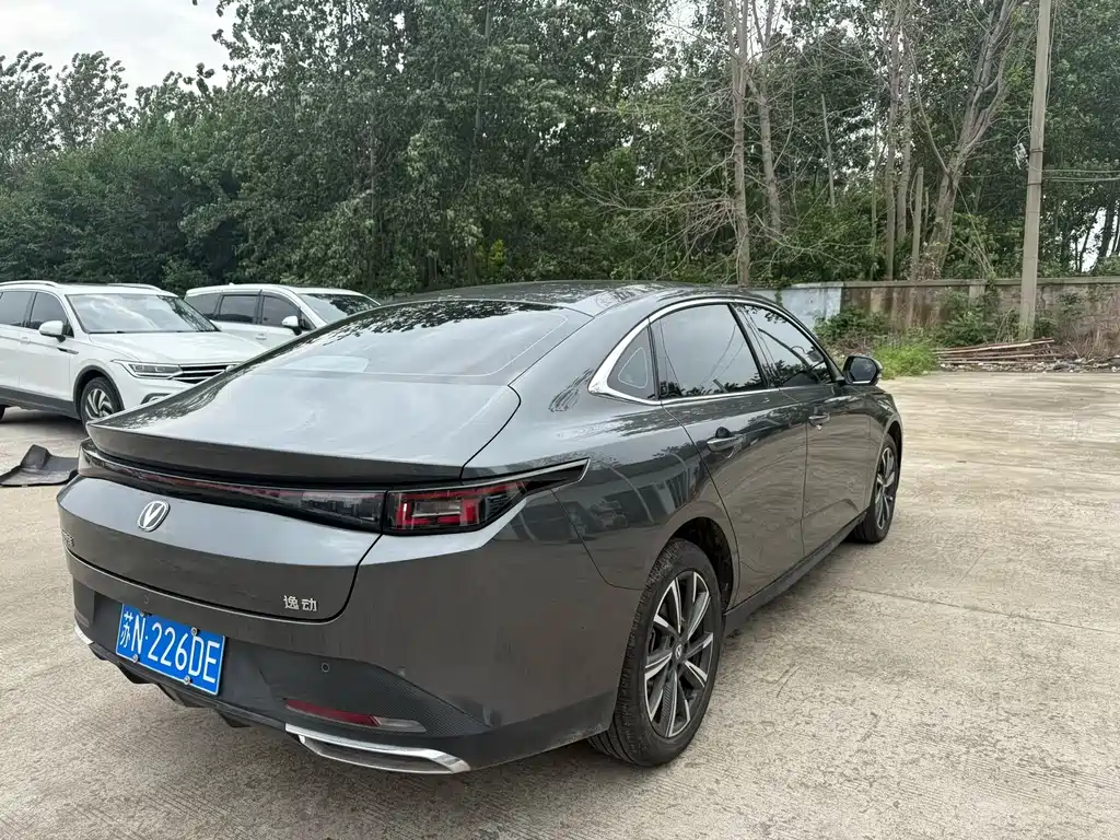 Changan Eado — миниатюра 9